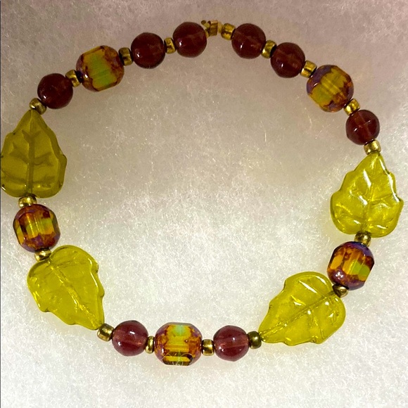 Elegant Leaf Glass Beaded Bracelet in green  and Brown - Picture 1 of 1